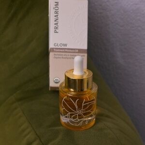 Prana Glow Treatment Moisture Oil - Gold and White